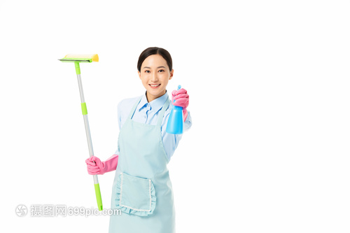 家政服務女性清潔玻璃