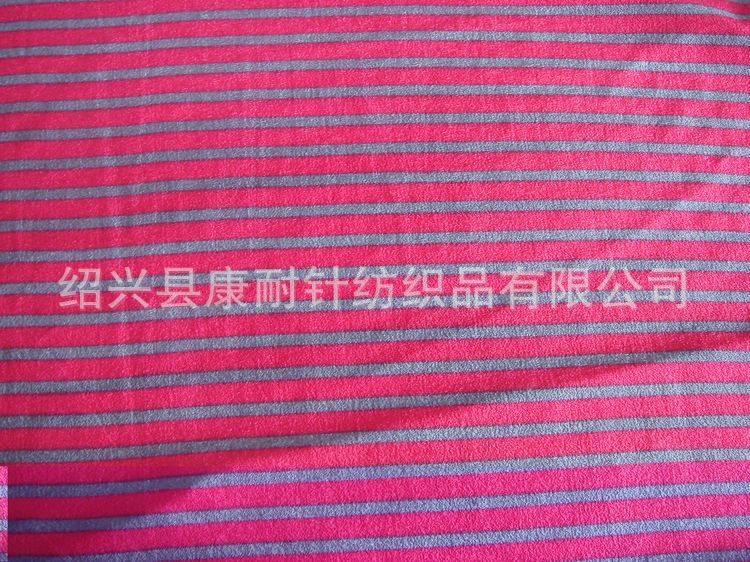 雙面絨圓網(wǎng)毛毯定制指南 熒光條紋系列為何成為批發(fā)市場(chǎng)的寵兒